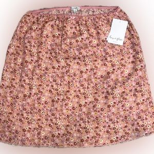 NWT Ditsy Floral Skirt